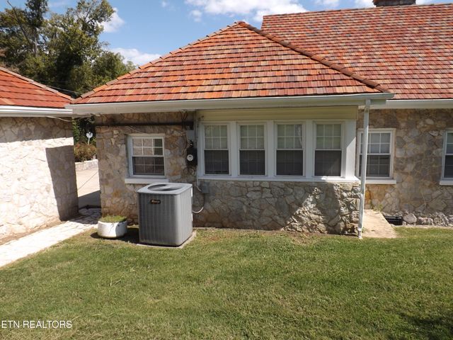 1702 Haynes St, Tazewell, TN 37879