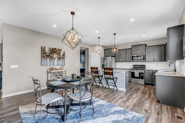 342 Foxglove Drive, Wadsworth, OH 44281
