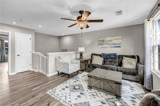 342 Foxglove Drive, Wadsworth, OH 44281