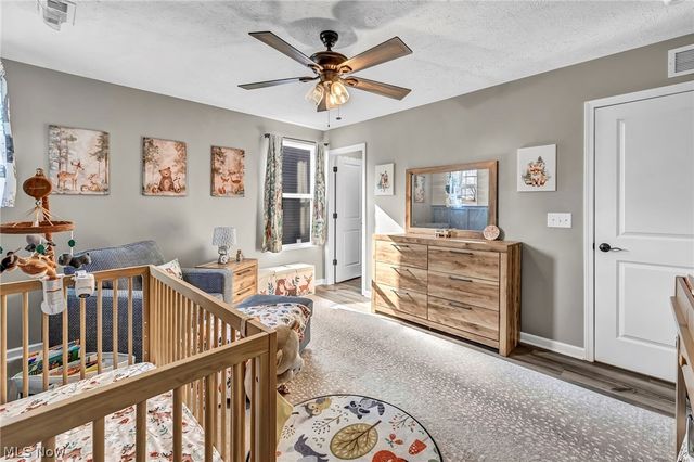 342 Foxglove Drive, Wadsworth, OH 44281