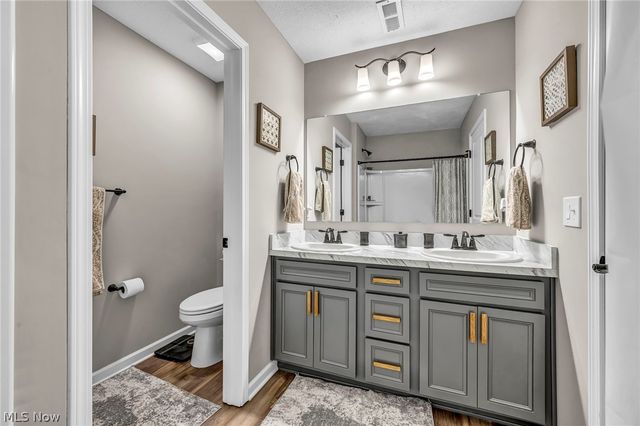 342 Foxglove Drive, Wadsworth, OH 44281