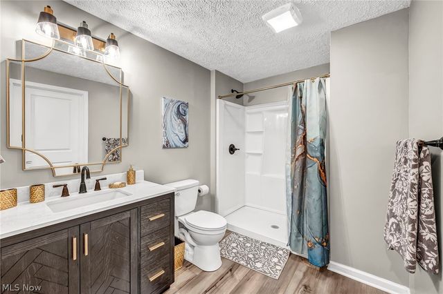 342 Foxglove Drive, Wadsworth, OH 44281