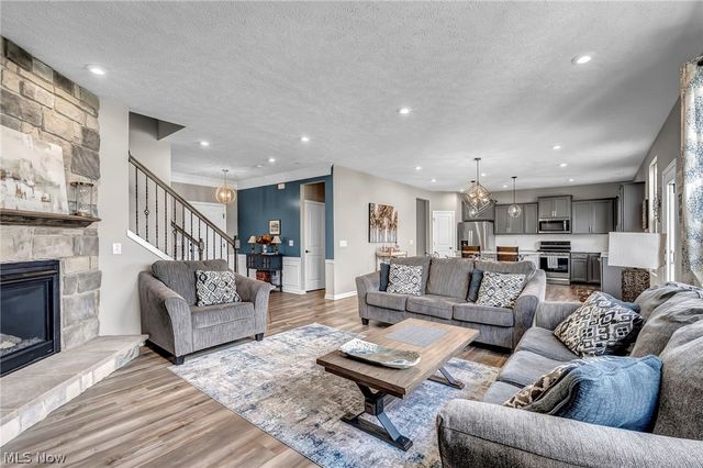 342 Foxglove Drive, Wadsworth, OH 44281