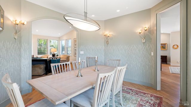 3971 Rincon Ridge Dr W, Santa Rosa, CA 95404