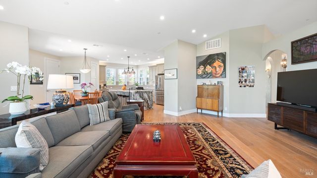 3971 Rincon Ridge Dr W, Santa Rosa, CA 95404