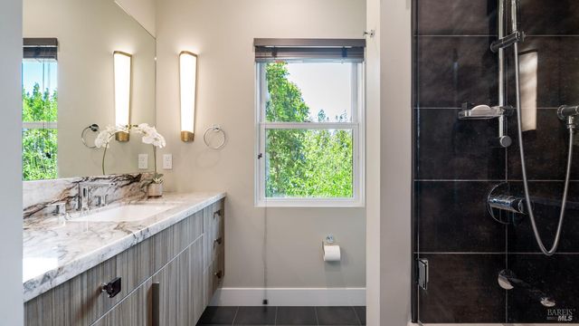 3971 Rincon Ridge Dr W, Santa Rosa, CA 95404