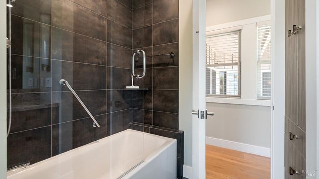 3971 Rincon Ridge Dr W, Santa Rosa, CA 95404