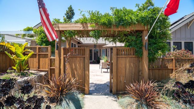 3971 Rincon Ridge Dr W, Santa Rosa, CA 95404