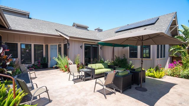 3971 Rincon Ridge Dr W, Santa Rosa, CA 95404