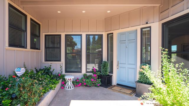 3971 Rincon Ridge Dr W, Santa Rosa, CA 95404