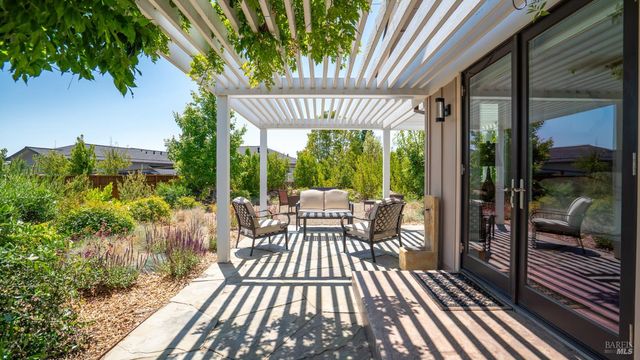 3971 Rincon Ridge Dr W, Santa Rosa, CA 95404