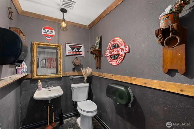 3605 Jackson Highway, Chehalis, WA 98532