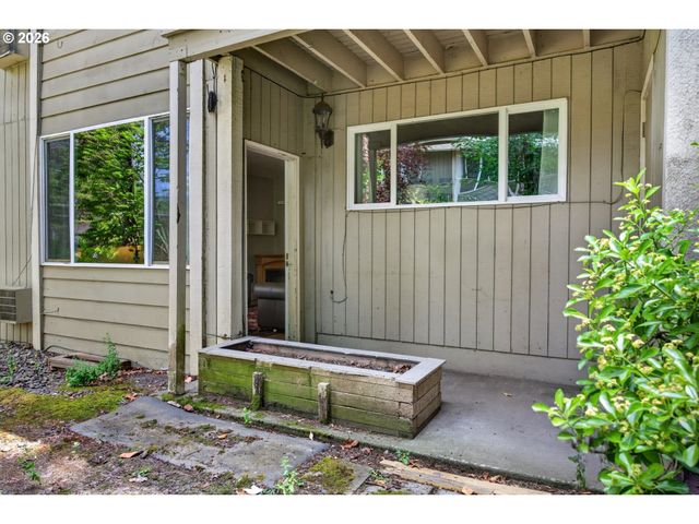 6610 Sw TERRI Ct, Portland, OR 97225