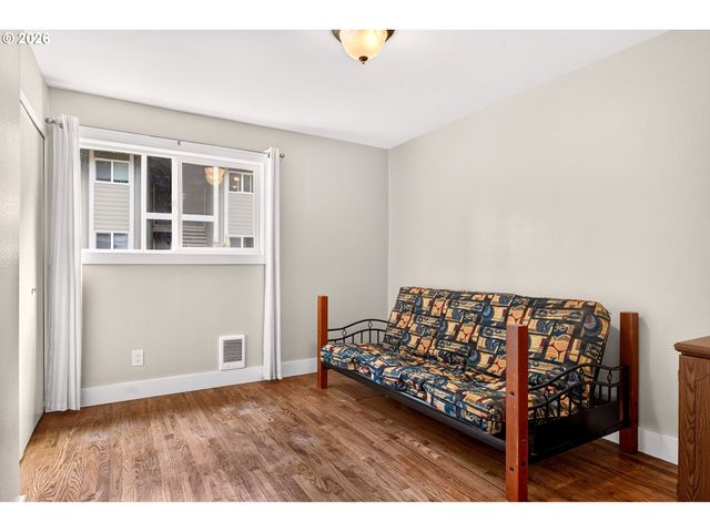 6610 Sw TERRI Ct, Portland, OR 97225
