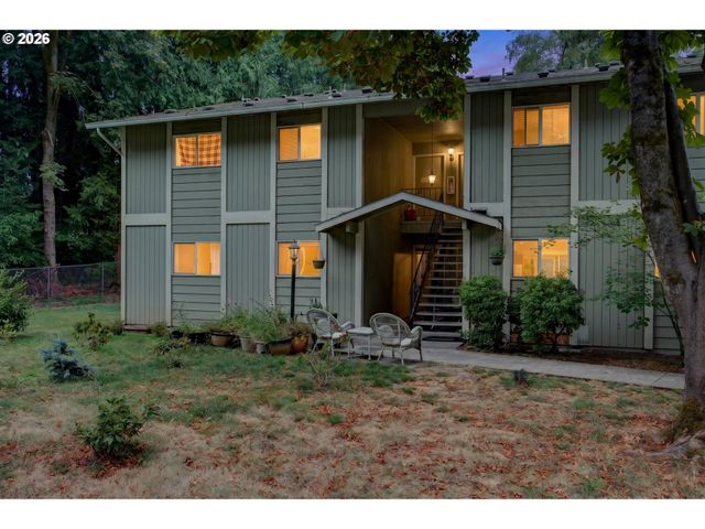 6610 Sw TERRI Ct, Portland, OR 97225