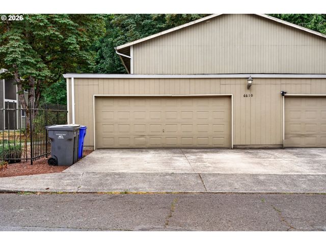 6610 Sw TERRI Ct, Portland, OR 97225
