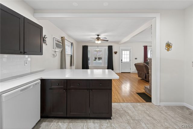 116 Malverne Dr, Syracuse, NY 13208