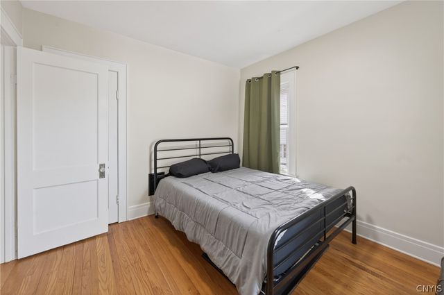 116 Malverne Dr, Syracuse, NY 13208
