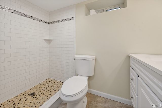 116 Malverne Dr, Syracuse, NY 13208