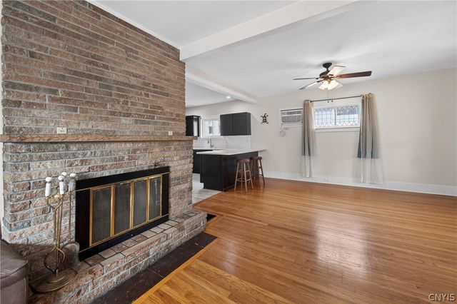 116 Malverne Dr, Syracuse, NY 13208