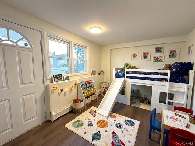 17 Marina Road, Island Park, NY 11558
