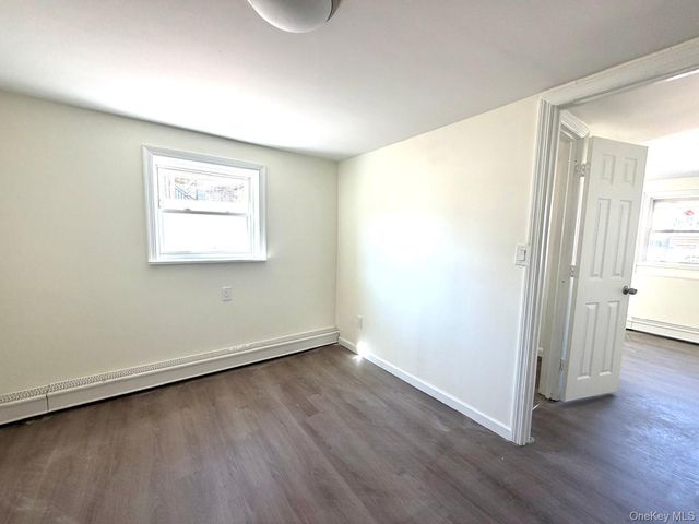 17 Marina Road, Island Park, NY 11558