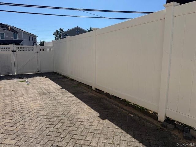 17 Marina Road, Island Park, NY 11558
