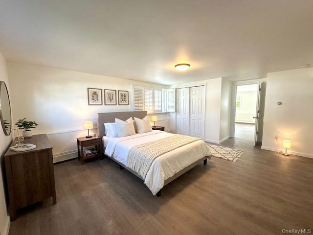 17 Marina Road, Island Park, NY 11558