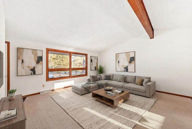 770 Odsila WAY, Fontana, WI 53125