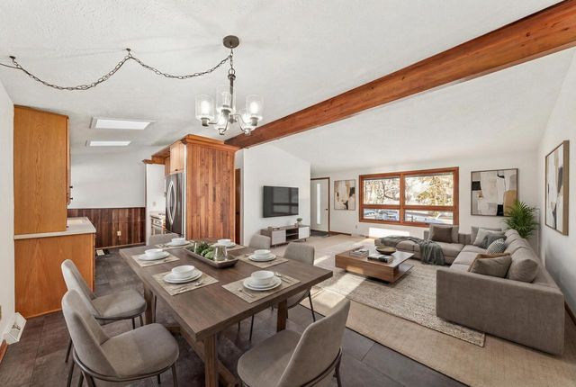 770 Odsila WAY, Fontana, WI 53125