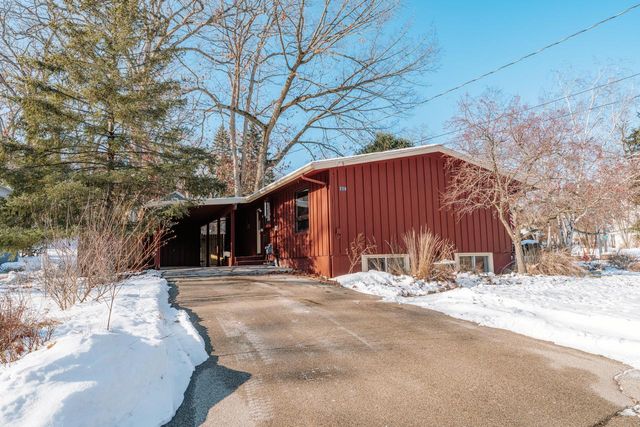 770 Odsila WAY, Fontana, WI 53125