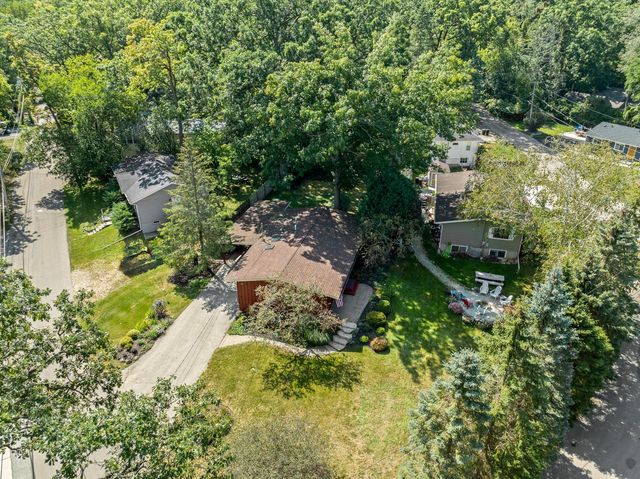 770 Odsila WAY, Fontana, WI 53125