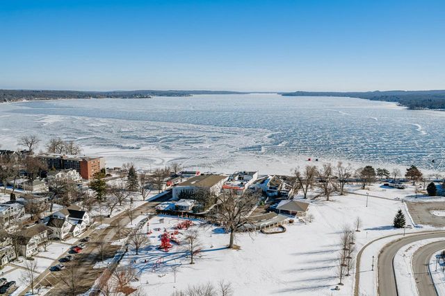 770 Odsila WAY, Fontana, WI 53125