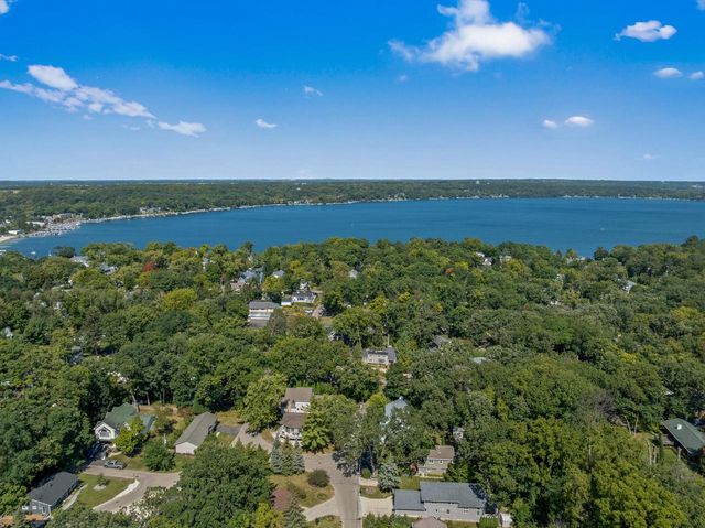 770 Odsila WAY, Fontana, WI 53125