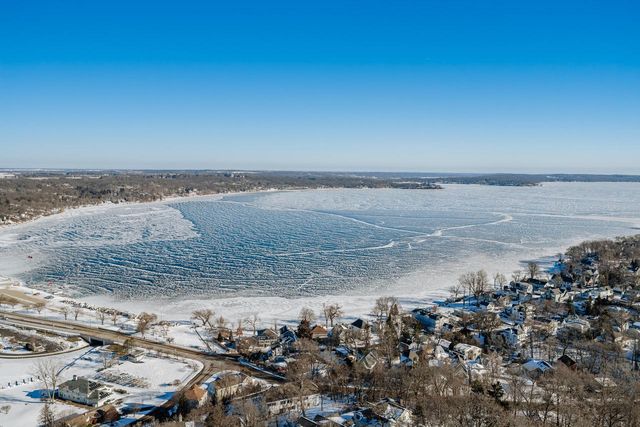 770 Odsila WAY, Fontana, WI 53125