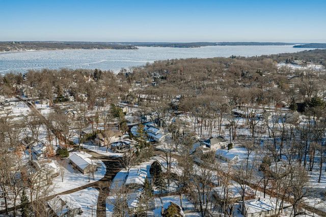 770 Odsila WAY, Fontana, WI 53125