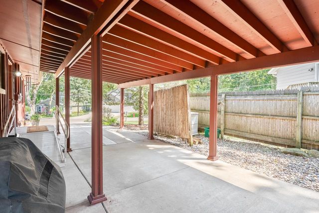 770 Odsila WAY, Fontana, WI 53125