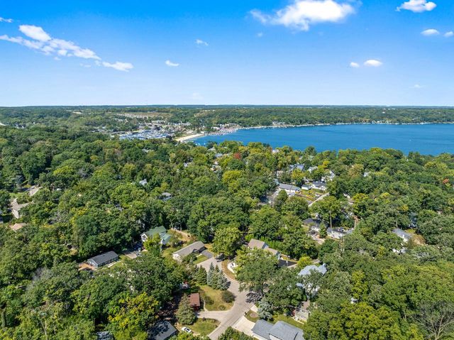 770 Odsila WAY, Fontana, WI 53125