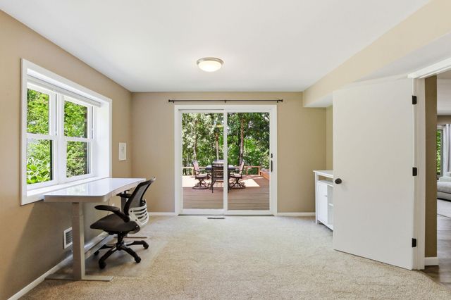 4001 Huntingdon Drive, Minnetonka, MN 55305