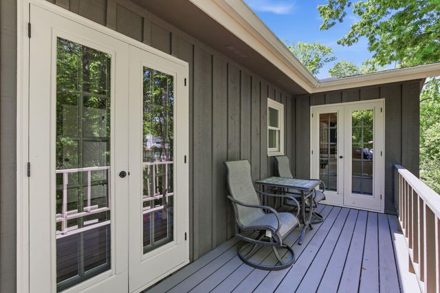 4001 Huntingdon Drive, Minnetonka, MN 55305