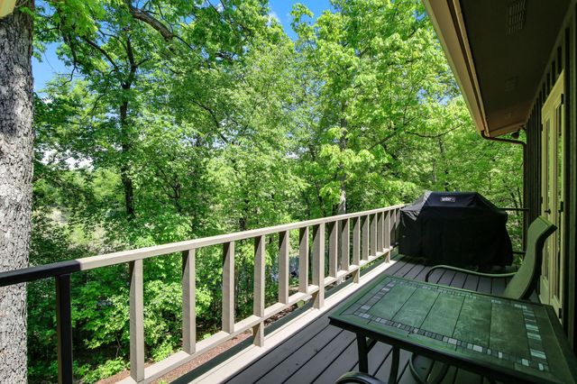 4001 Huntingdon Drive, Minnetonka, MN 55305