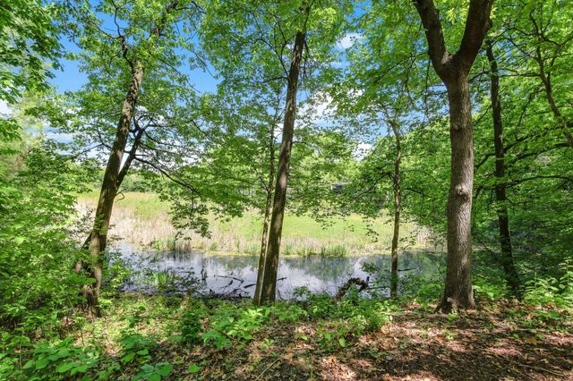 4001 Huntingdon Drive, Minnetonka, MN 55305