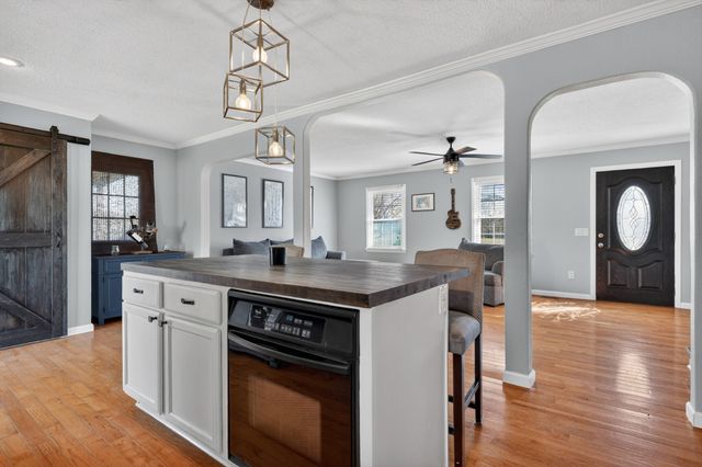 105 Simmons Cir, Fayetteville, TN 37334