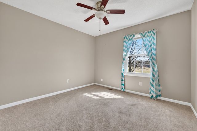 105 Simmons Cir, Fayetteville, TN 37334