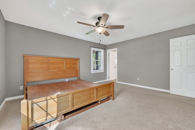 105 Simmons Cir, Fayetteville, TN 37334