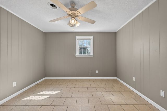 105 Simmons Cir, Fayetteville, TN 37334