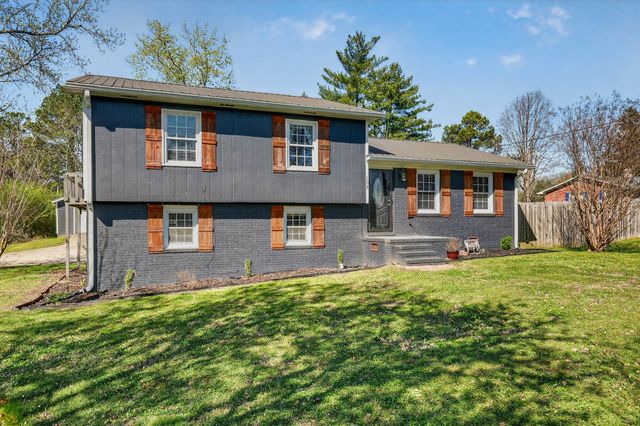 105 Simmons Cir, Fayetteville, TN 37334