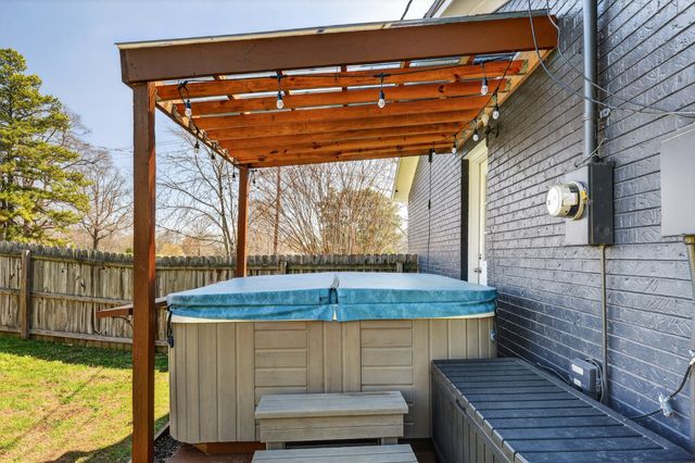 105 Simmons Cir, Fayetteville, TN 37334