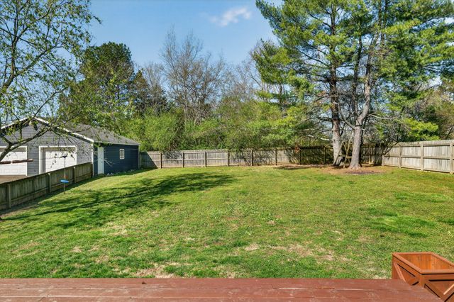 105 Simmons Cir, Fayetteville, TN 37334