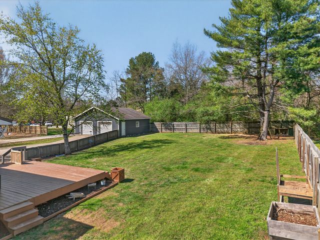 105 Simmons Cir, Fayetteville, TN 37334